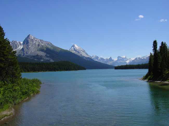 maligne-lake-05