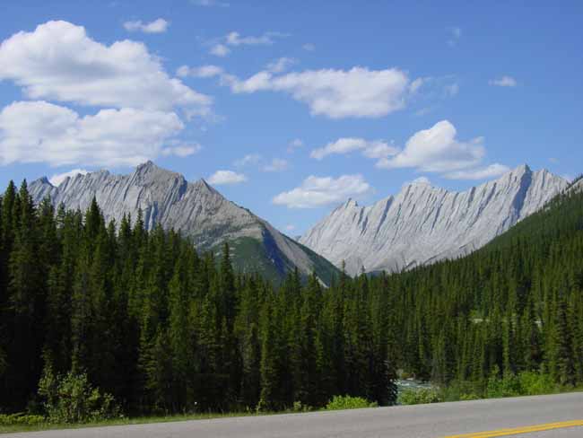 maligne-lake-to-maligne-canyon-02